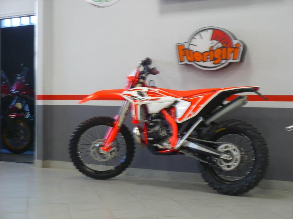 Betamotor RR X-PRO 300 2T Enduro (2025) (4)