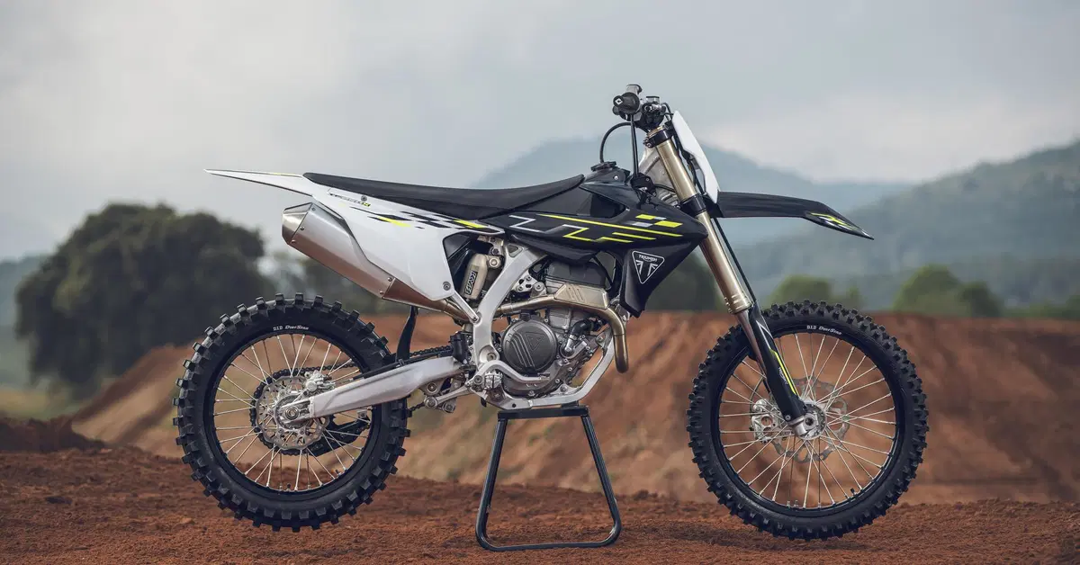 Triumph TF 250-X 2026: interventi mirati per la piccola MX2 di Hinckley