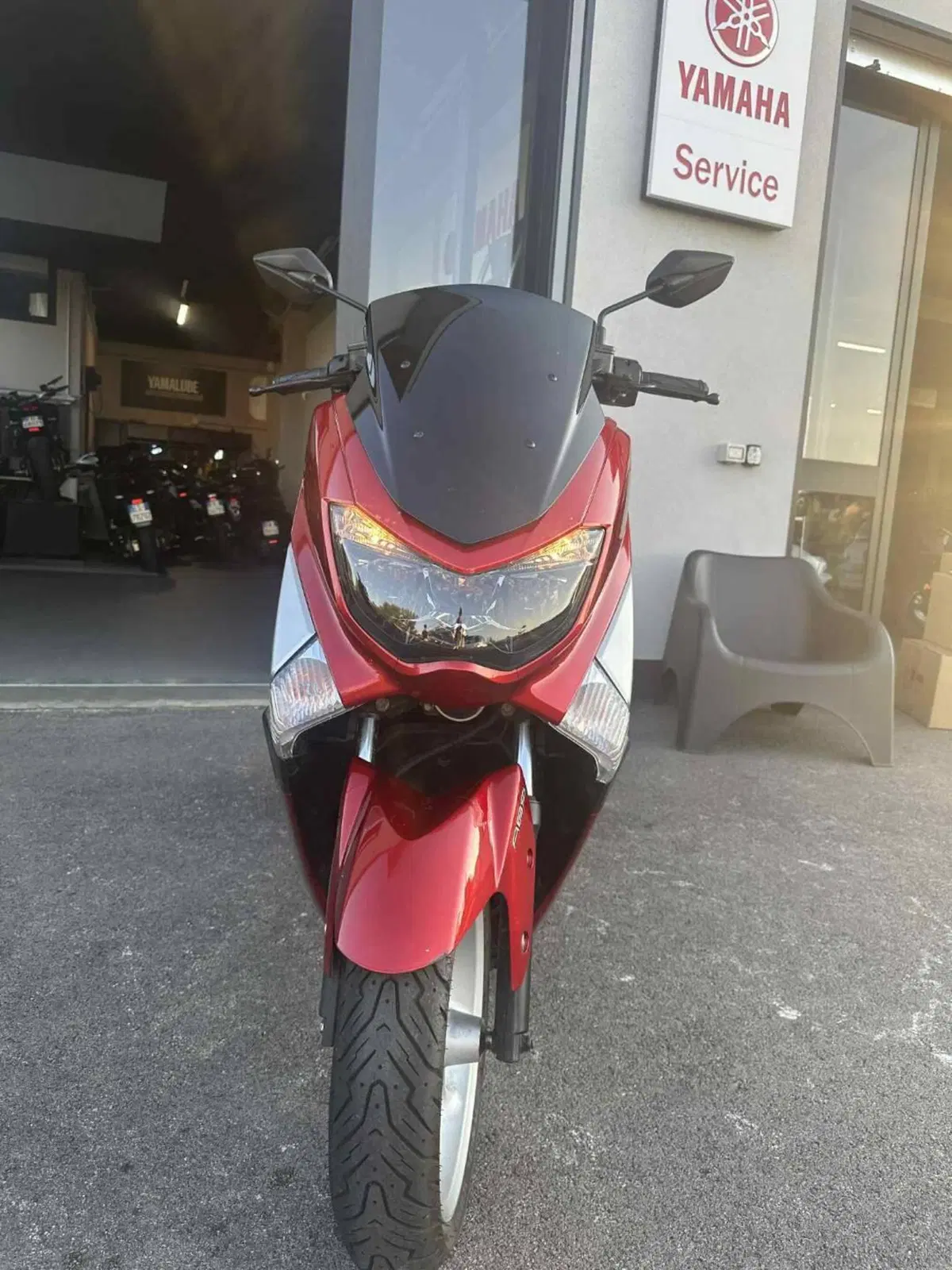 Yamaha N-Max 125 (2015 - 17) (3)