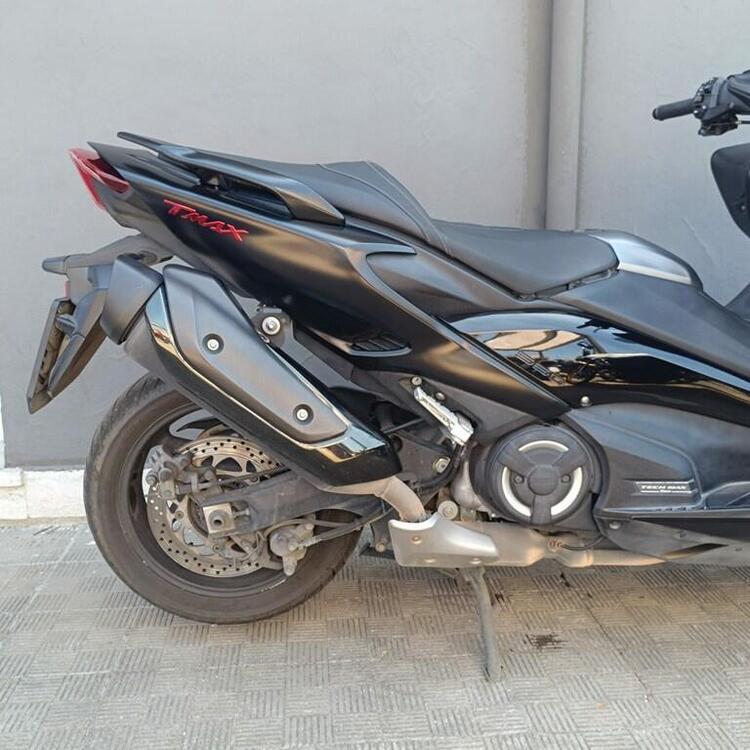 Yamaha T-Max 560 Tech Max (2021) (2)
