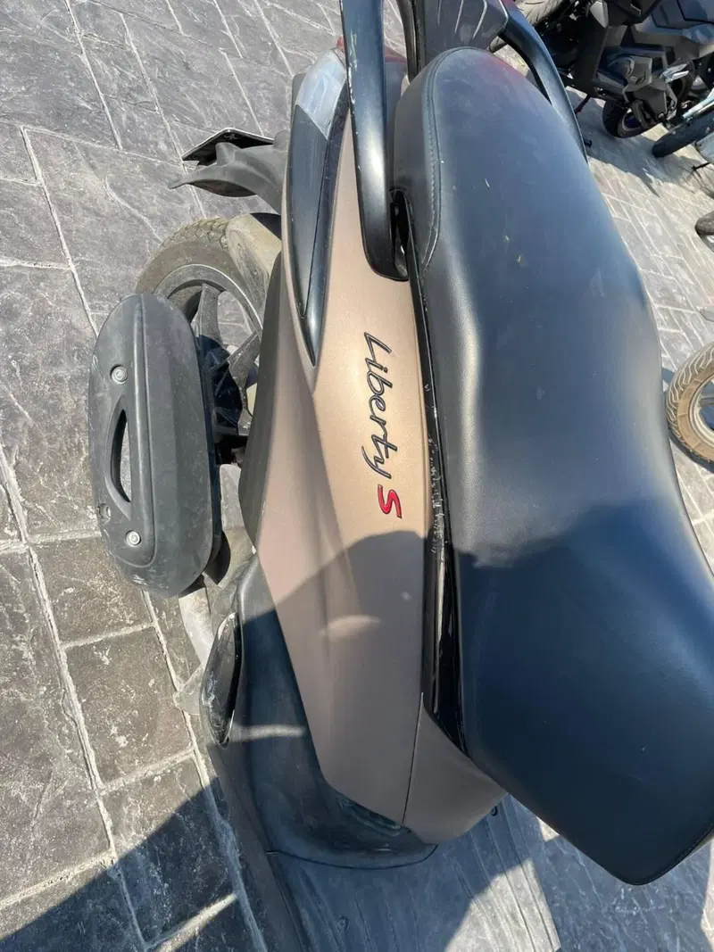 Piaggio Liberty 50 3V S (2021 - 24) (2)