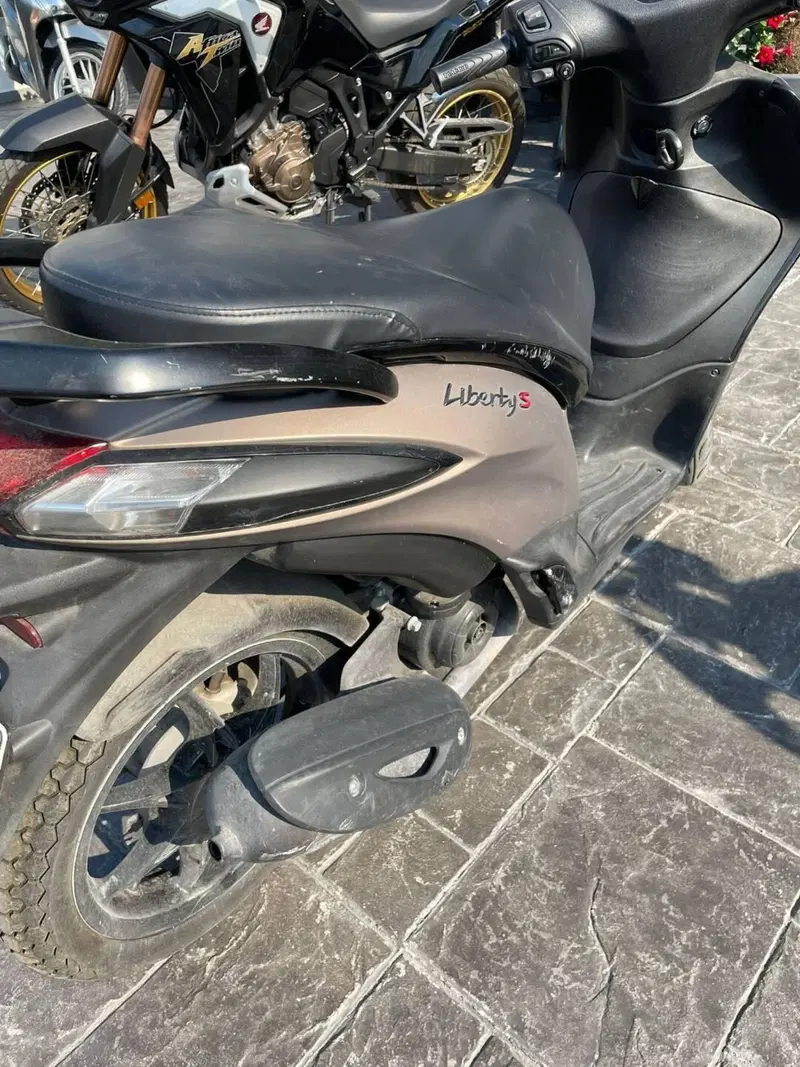 Piaggio Liberty 50 3V S (2021 - 24) (8)