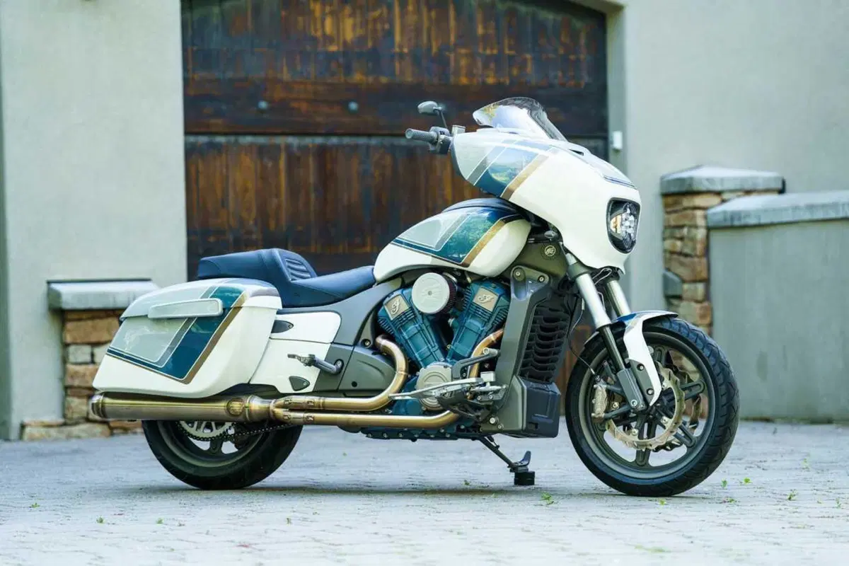 La nuova Indian Chieftain PowerPlus per la star del country Tyler Hubbard firmata Forever Rad (12)