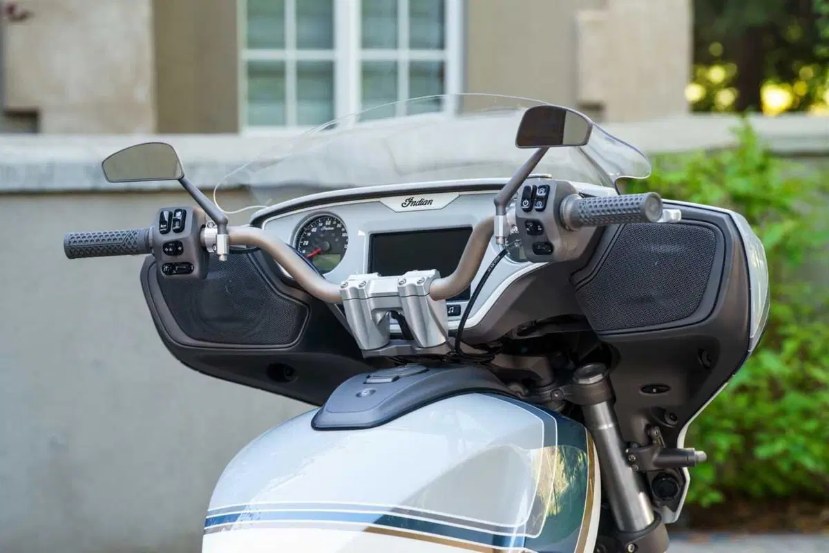 La nuova Indian Chieftain PowerPlus per la star del country Tyler Hubbard firmata Forever Rad (14)