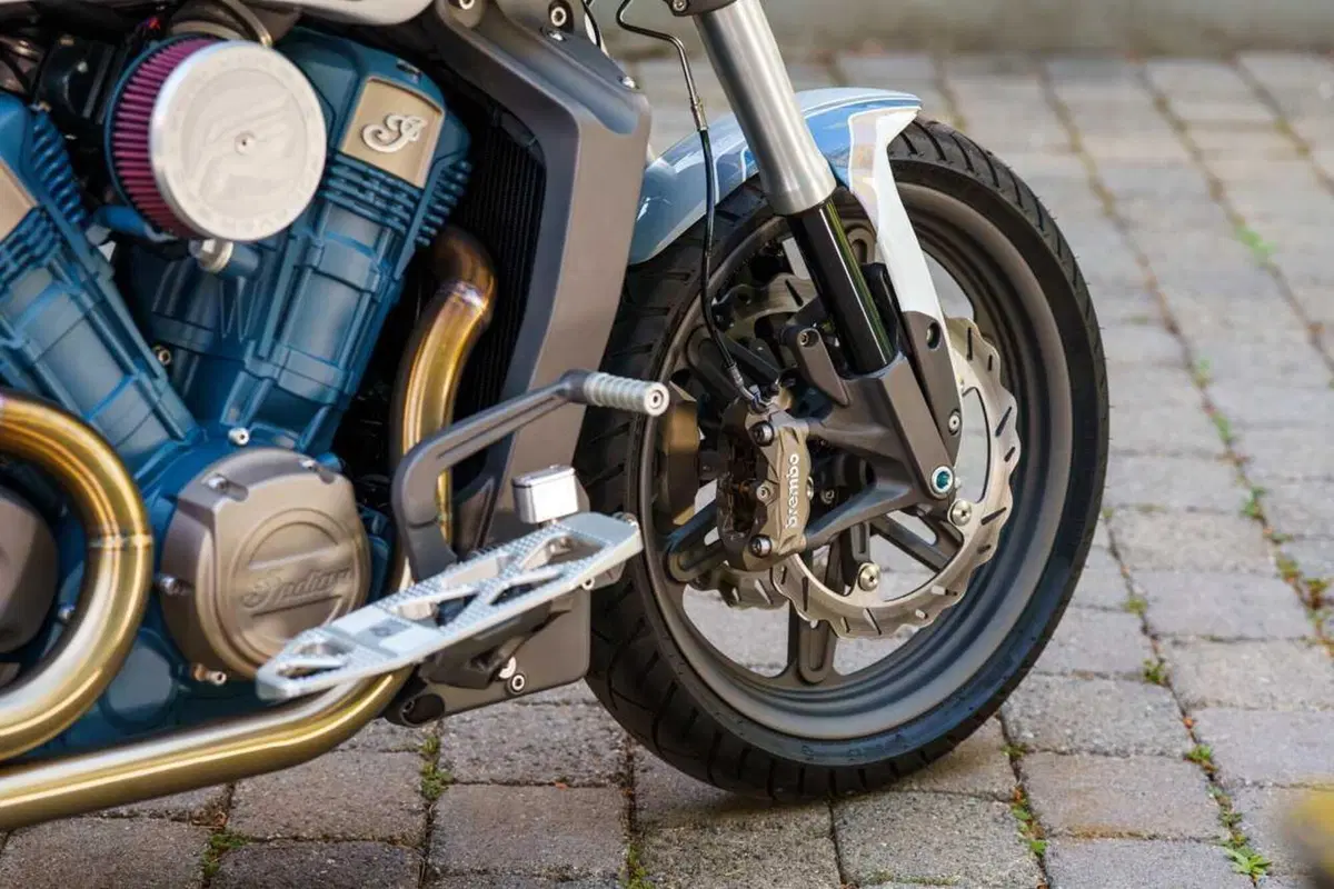 La nuova Indian Chieftain PowerPlus per la star del country Tyler Hubbard firmata Forever Rad (18)