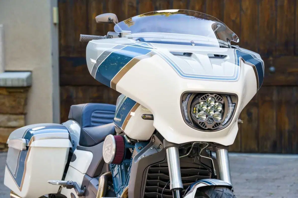 La nuova Indian Chieftain PowerPlus per la star del country Tyler Hubbard firmata Forever Rad (19)