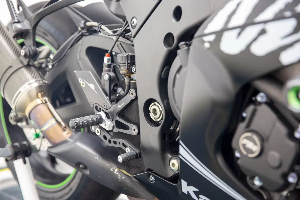 Kawasaki Ninja 1000 ZX-10RR (2017 - 18) (12)