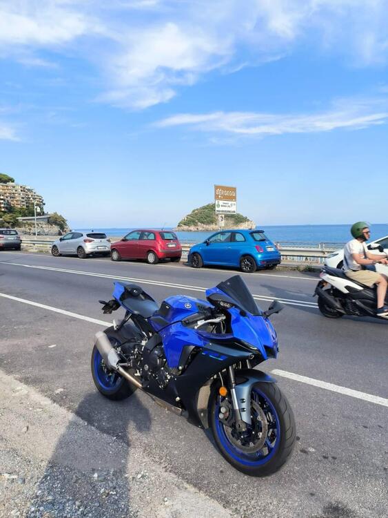 Yamaha YZF R1 (2020 - 25) (5)