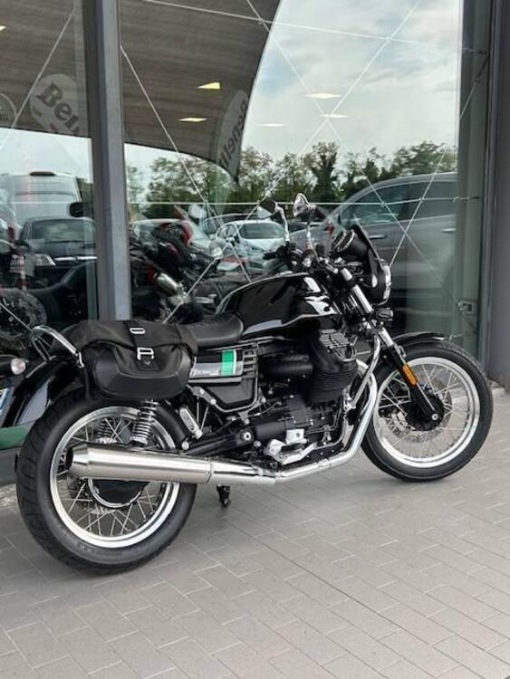 Moto Guzzi V7 III Special (2017 - 20) (4)