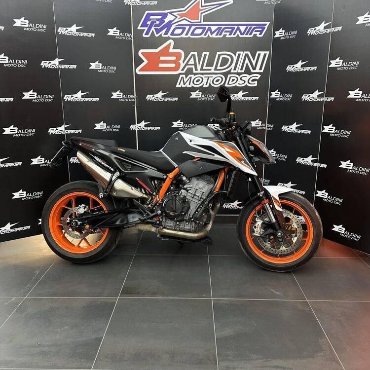 KTM 890 Duke R (2020) (3)