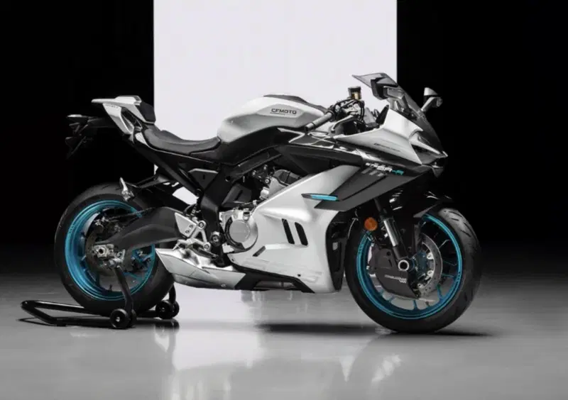 CFMOTO 675SR-R: la videoscheda tecnica: tutto quello che c'&egrave; da sapere [VIDEO]