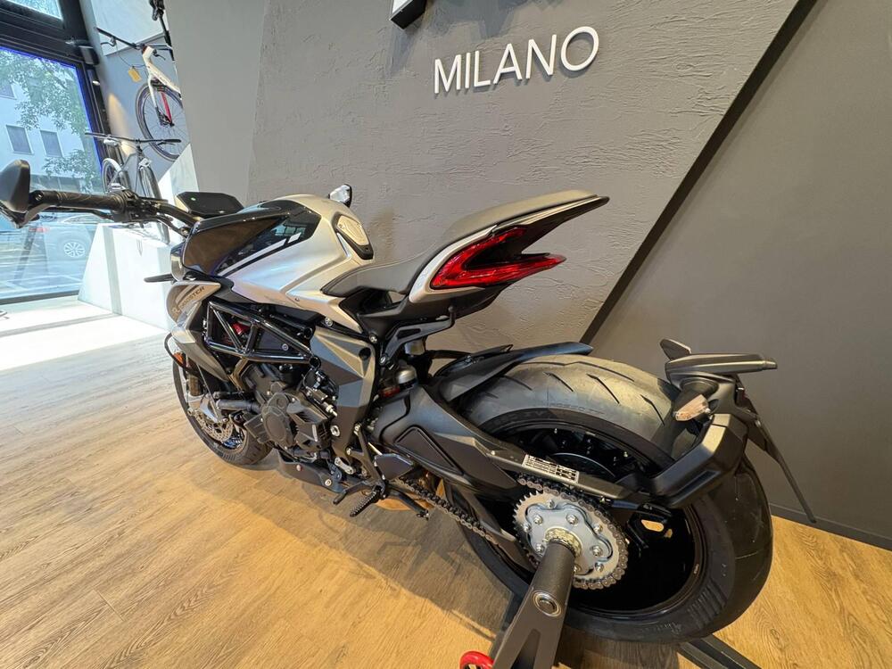 MV Agusta Dragster 800 RR Ottantesimo (2025) (4)