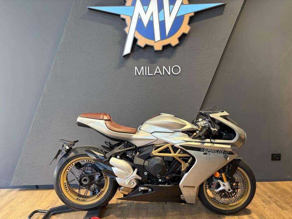MV Agusta Superveloce 800 S (2021 - 25) (2)
