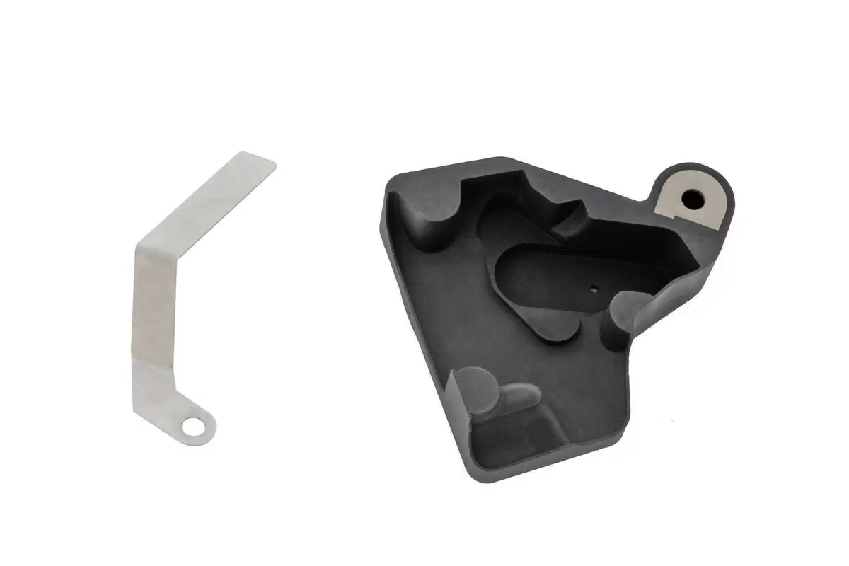Wunderlich: protezione sensore livello olio R 1300 GS e Adventure (3)