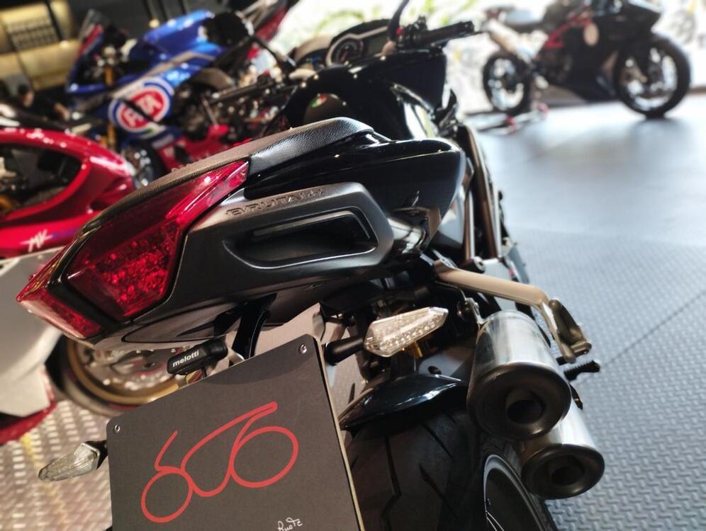 MV Agusta Brutale 990 R (2009 - 12) (5)