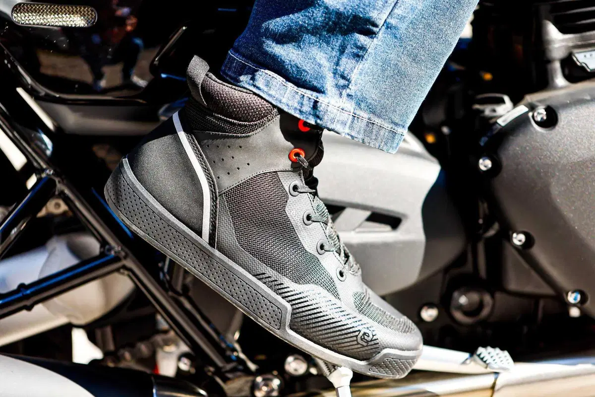 Eleveit preesenta la nuova sneaker Skyline Air E-Dry (2)