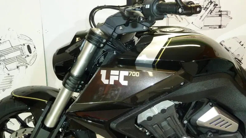 Benda Motorcycles LFC 700 (2024 - 26) (9)