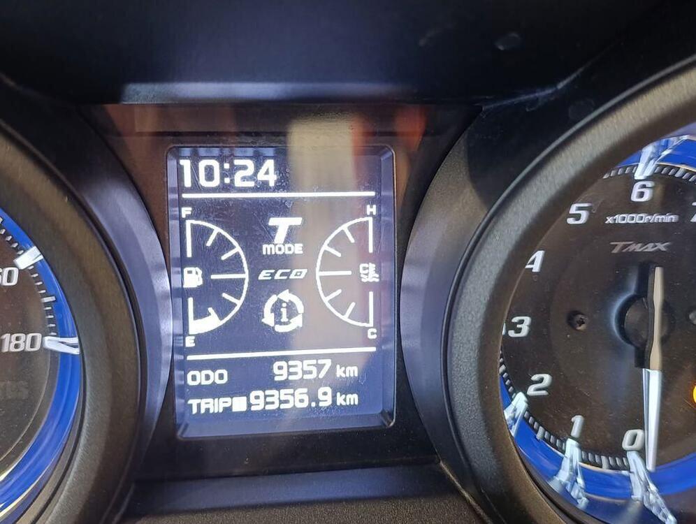 Yamaha T-Max 560 (2020 - 21) (4)