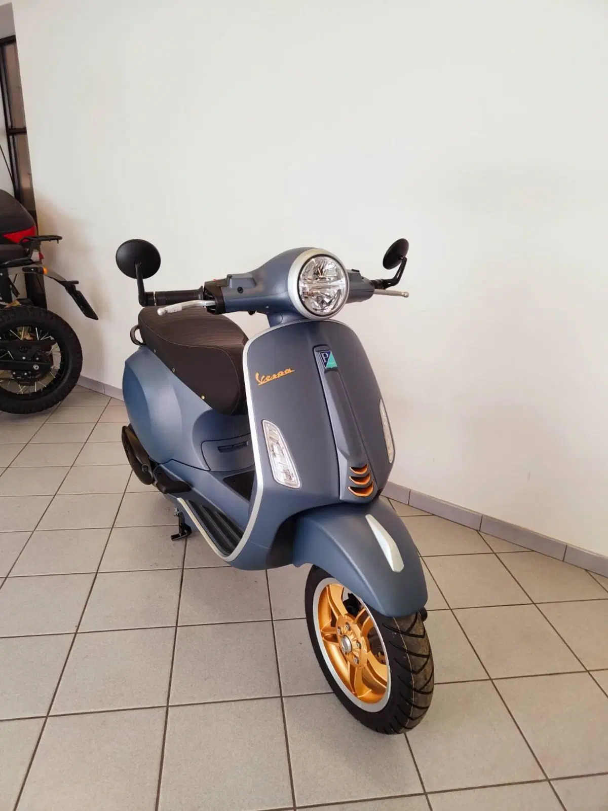 Vespa Primavera 125 Officina 8 (2026) (5)