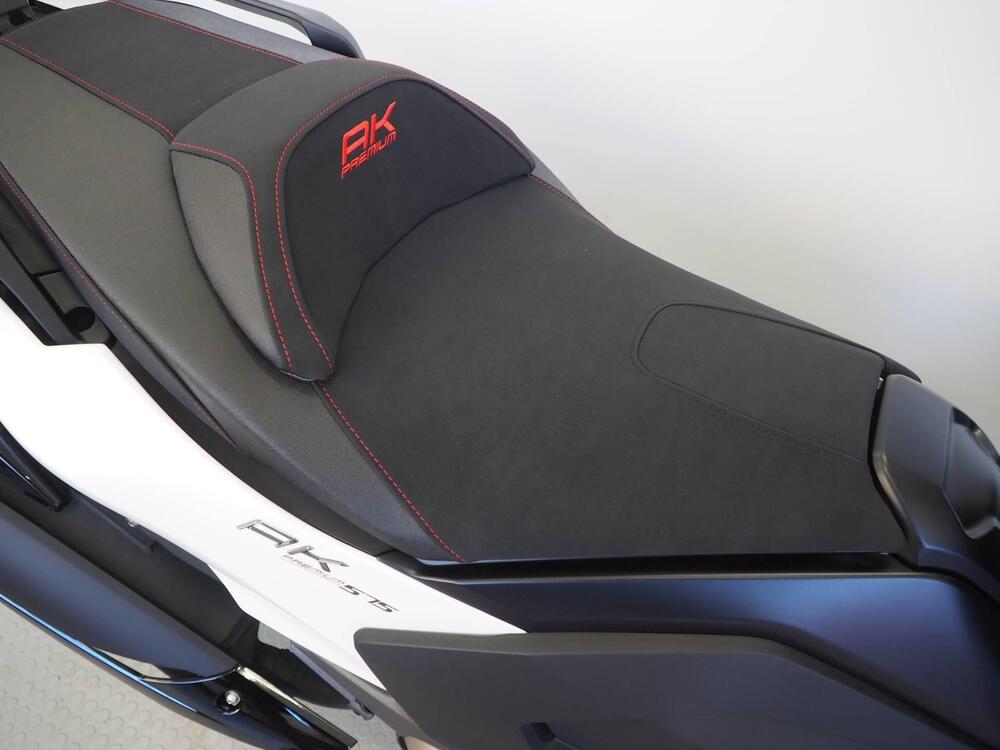 Kymco AK 575 Premium (2025) (2)