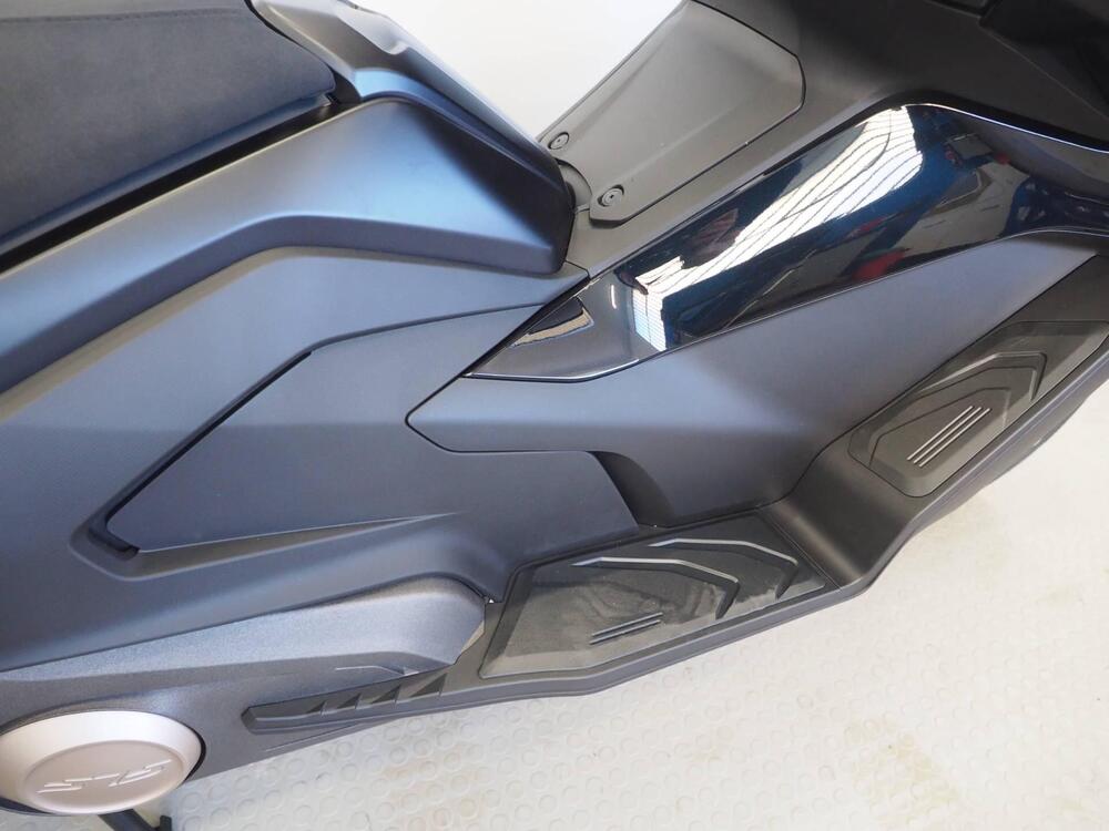 Kymco AK 575 Premium (2025) (5)