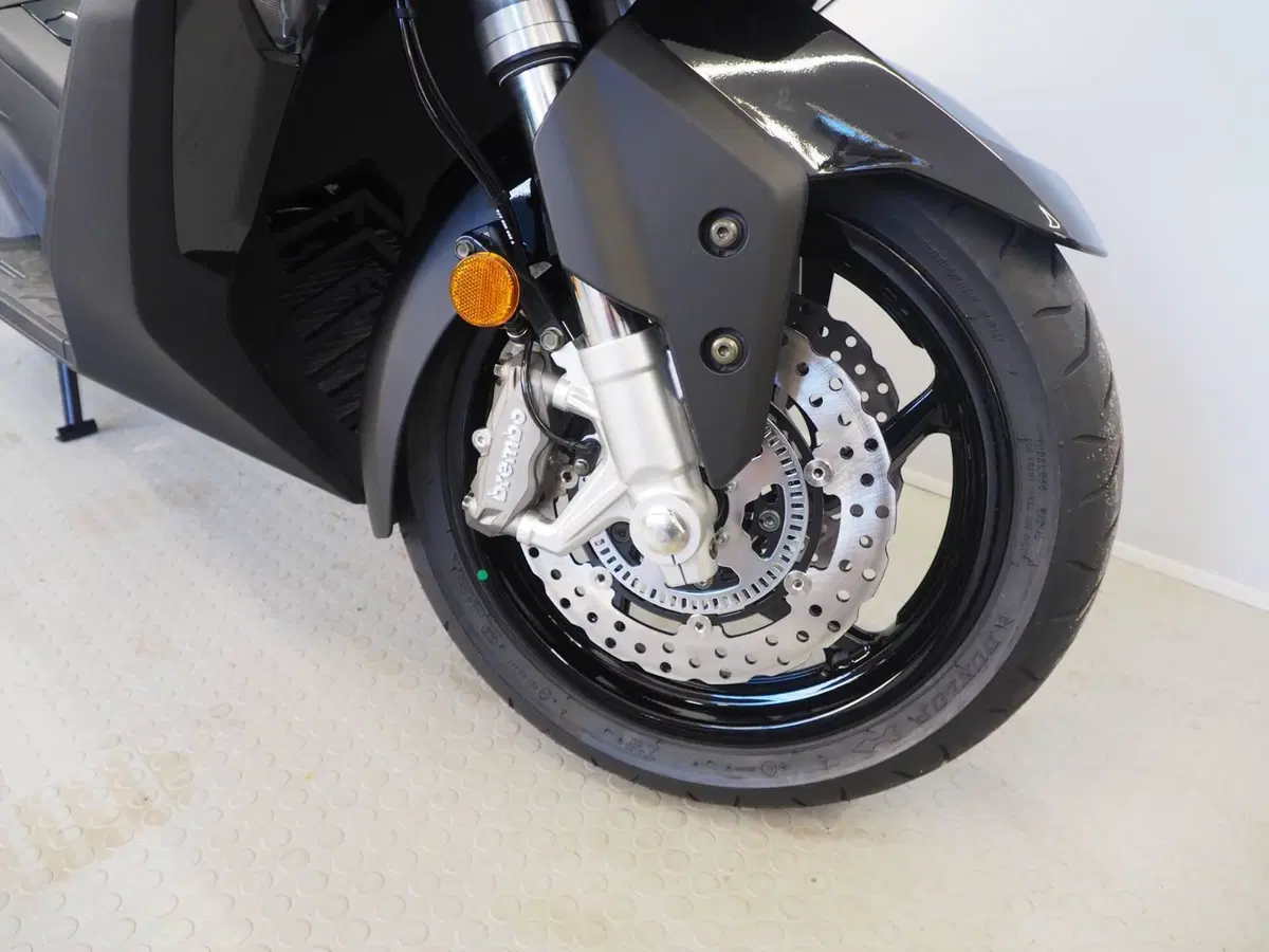 Kymco AK 575 Premium (2025 - 26) (10)