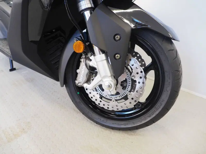 Kymco AK 575 Premium (2025 - 26) (10)