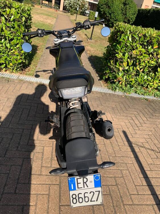 Husqvarna Svartpilen 401 (2018 - 19) (4)