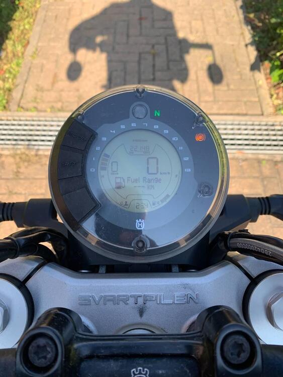 Husqvarna Svartpilen 401 (2018 - 19) (5)