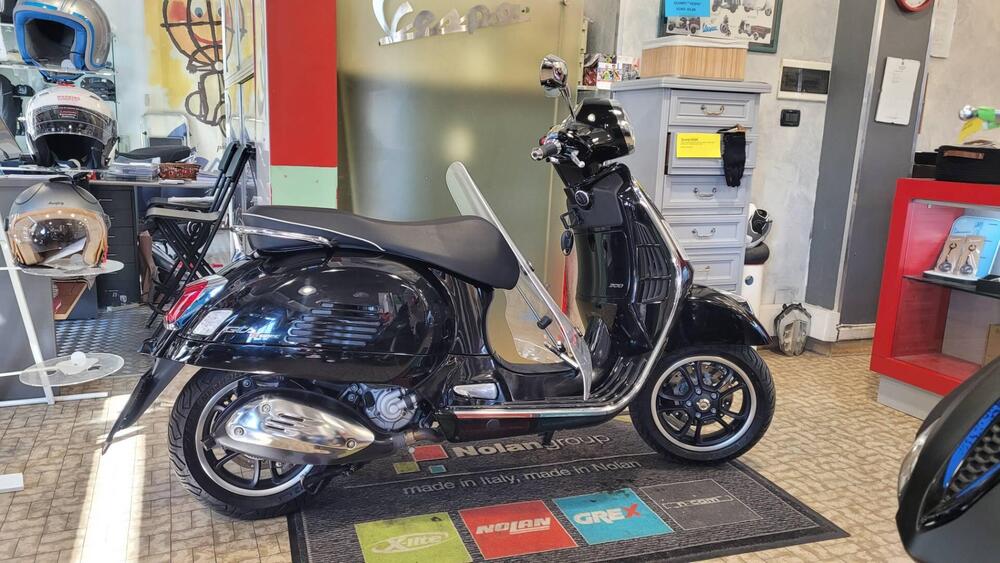 Vespa GTS 300 Super (2023 - 24)