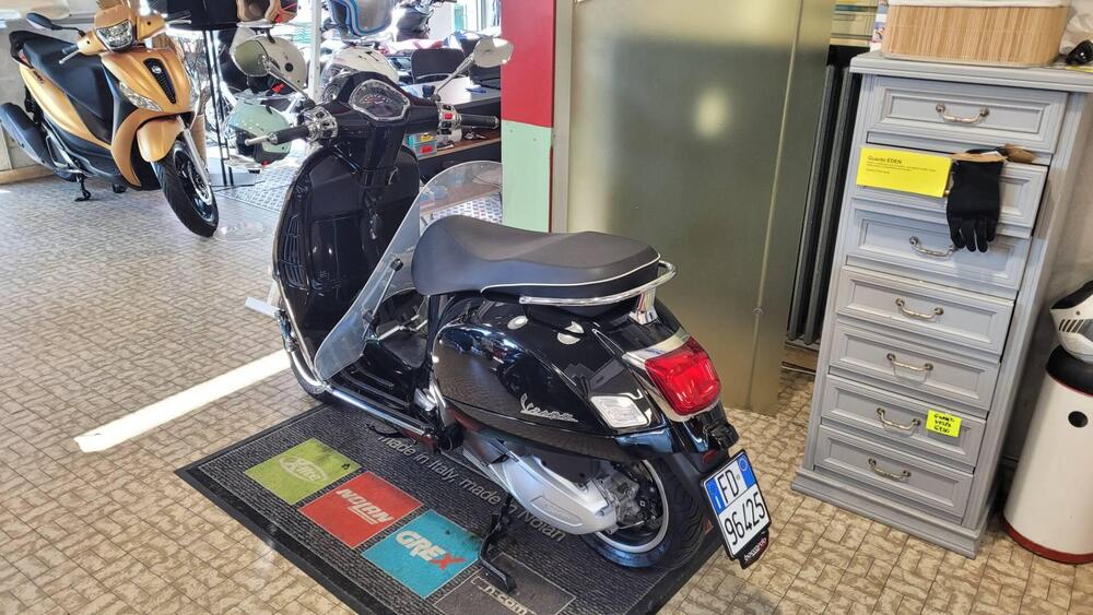 Vespa GTS 300 Super (2023 - 24) (4)
