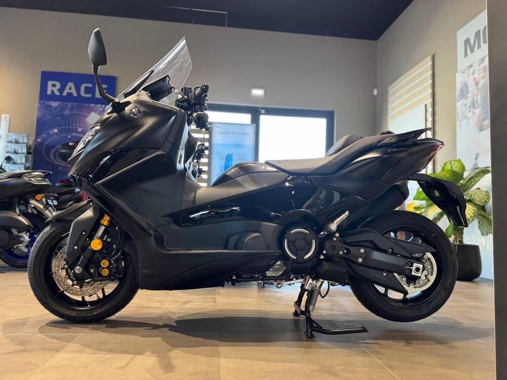 Yamaha T-Max 560 Tech Max (2022 - 24) (2)