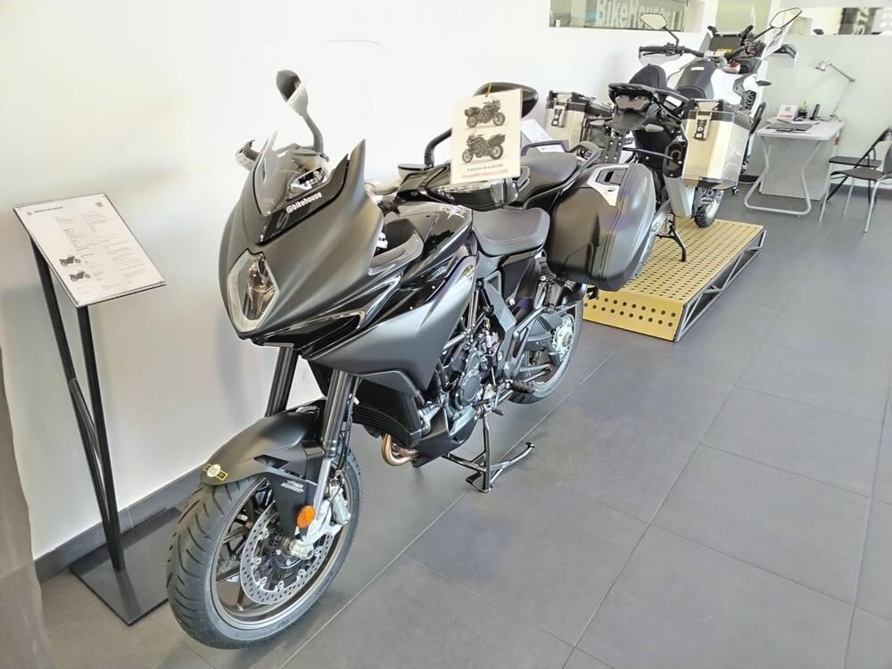 MV Agusta Turismo Veloce 800 Lusso SCS (2021 - 25)