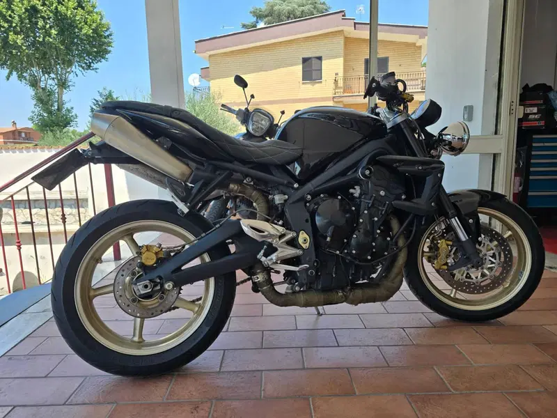 Triumph Street Triple R (2009 - 12) (5)