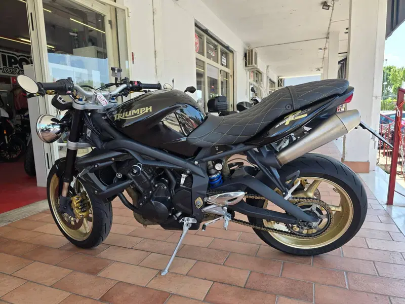 Triumph Street Triple R (2009 - 12) (4)
