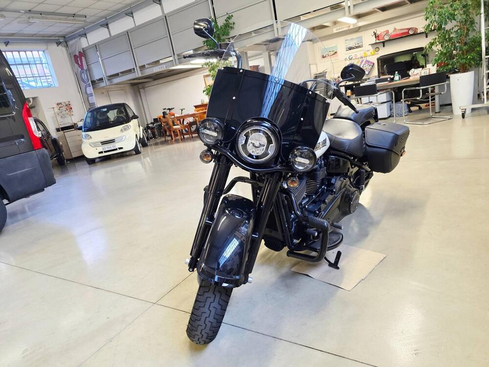 Harley-Davidson 114 Heritage Classic (2018 - 20) - FLHCS (4)