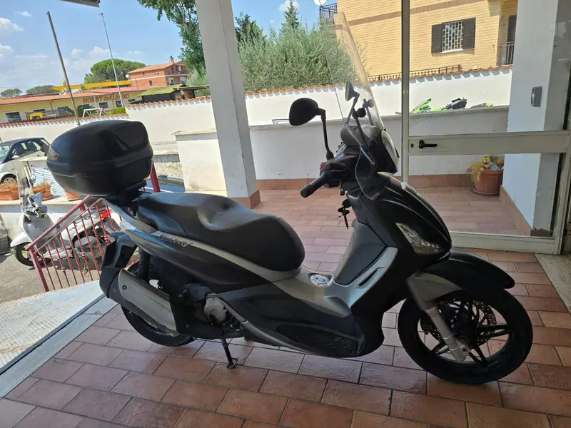 Piaggio Beverly 350 SportTouring ie (2011 - 15) (3)