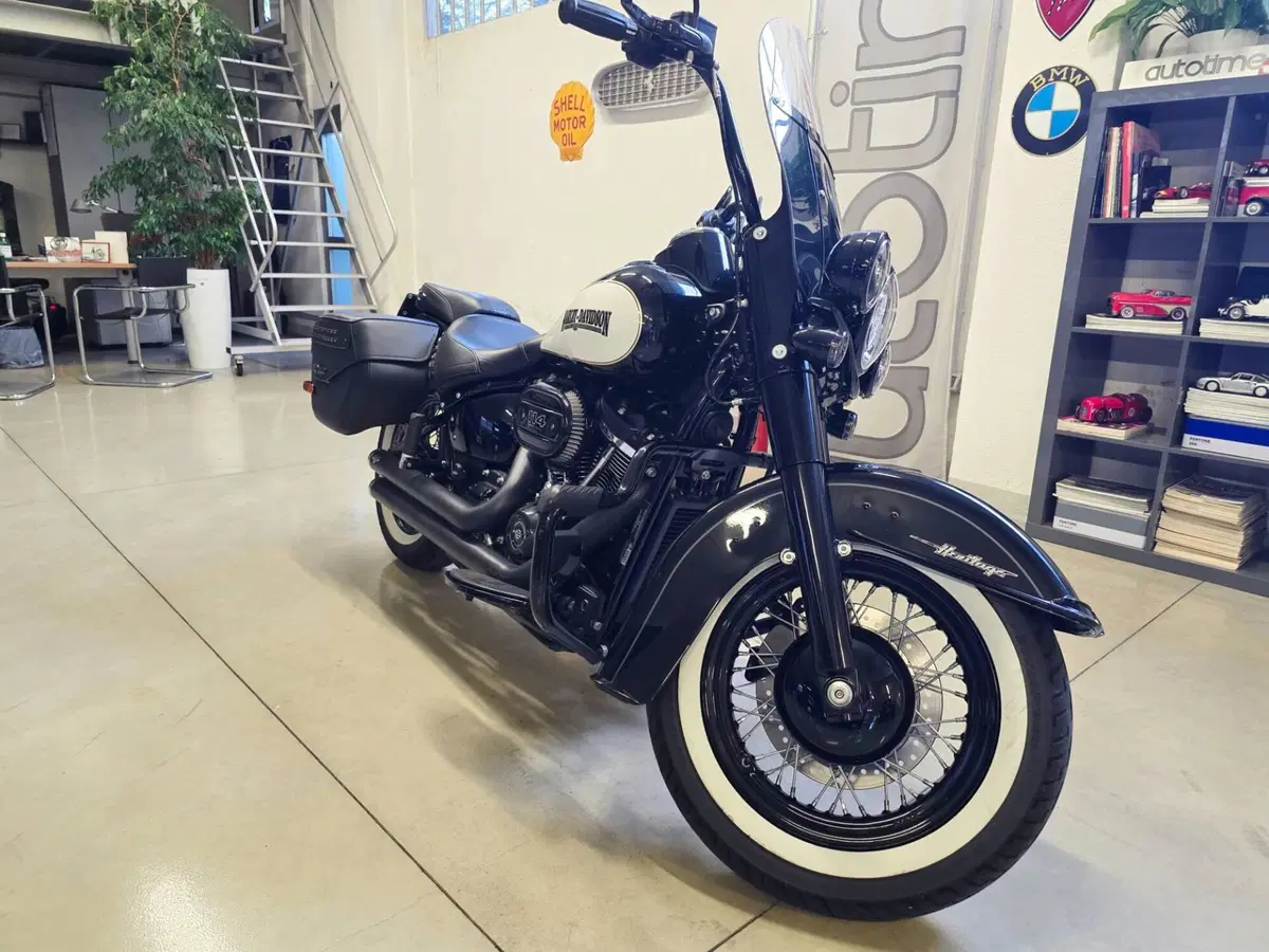 Harley-Davidson 114 Heritage Classic (2018 - 20) - FLHCS (10)