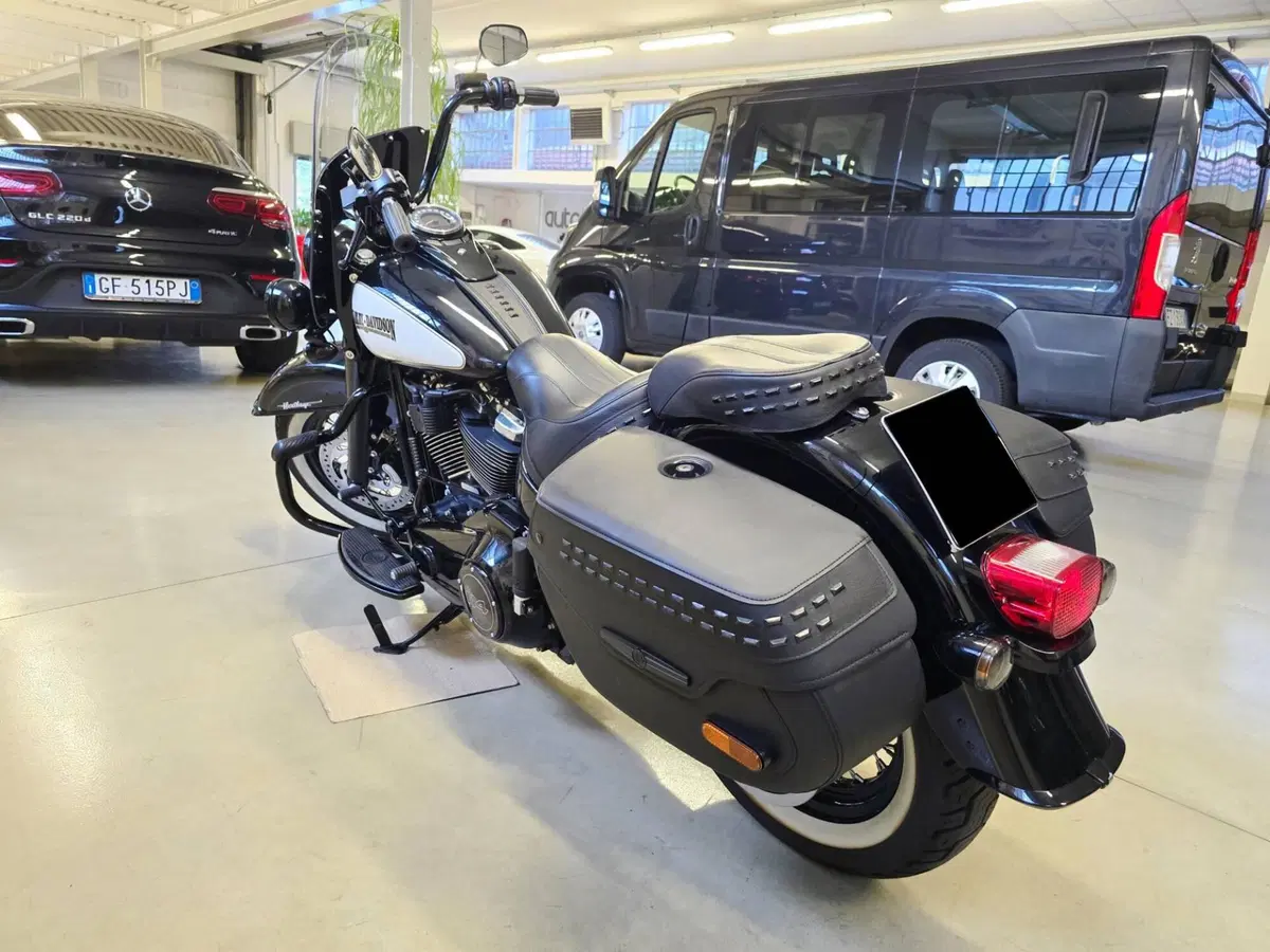 Harley-Davidson 114 Heritage Classic (2018 - 20) - FLHCS (13)
