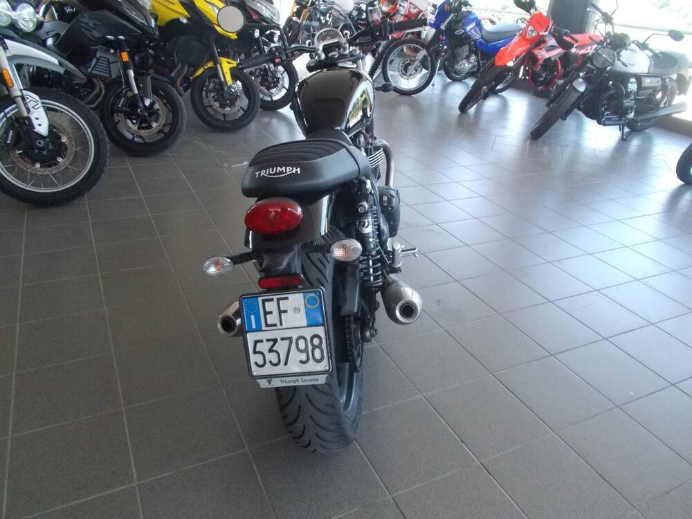 Triumph Street Twin 900 (2016) (3)