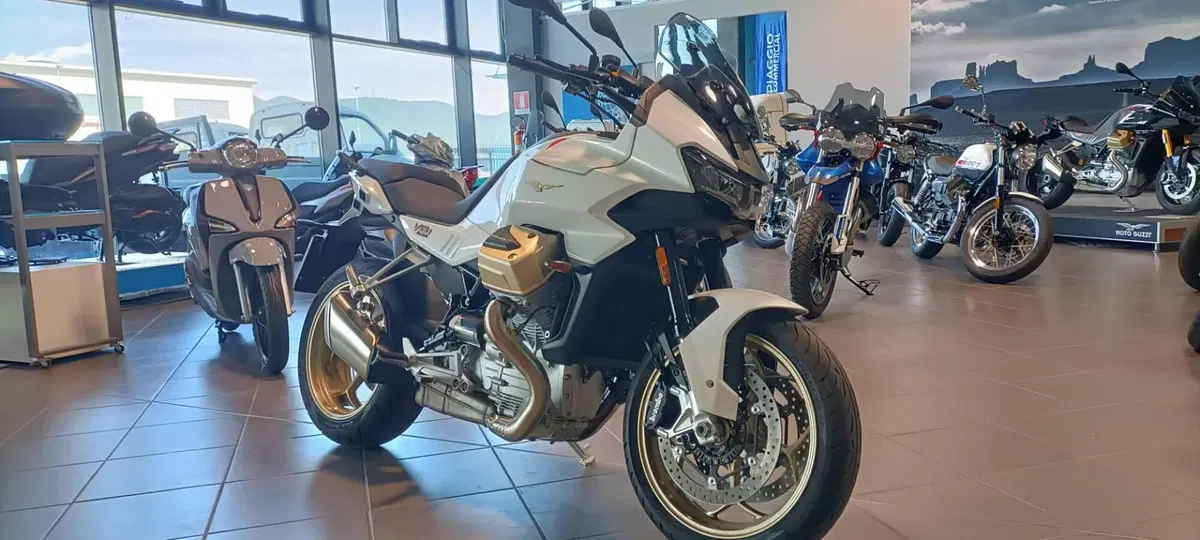 Moto Guzzi V100 Mandello (2022 - 24) (4)