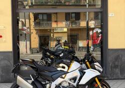 Aprilia Tuono V4 Factory (2021 - 24) usata