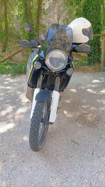 Husqvarna Norden 901 (2022 - 25)