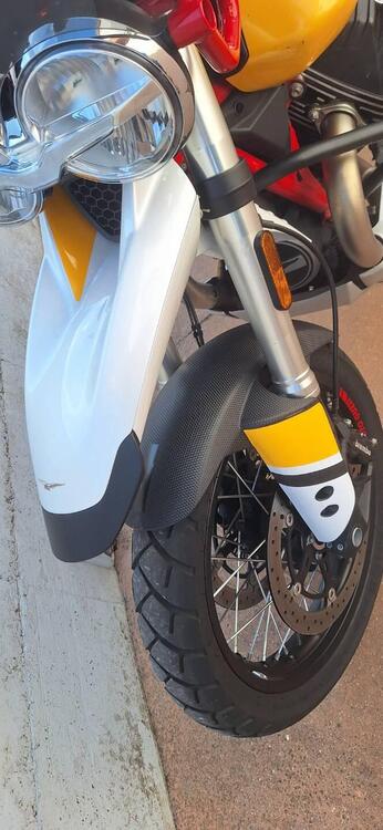 Moto Guzzi V85 TT (2019 - 20) (4)