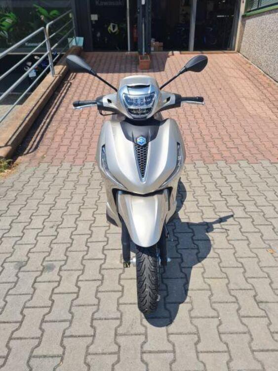 Piaggio Beverly 300 ABS-ASR (2021 - 25) (5)