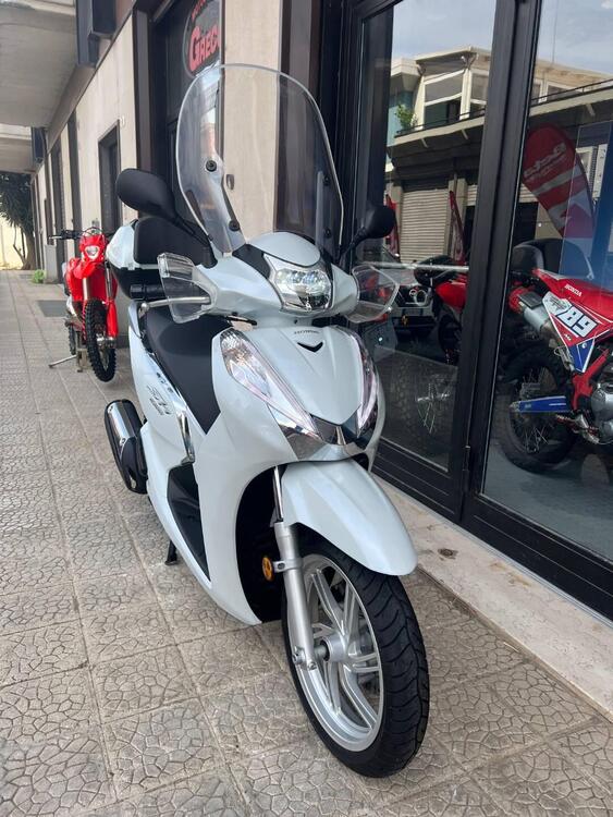 Honda SH 300 i ABS (2016 - 20) (3)