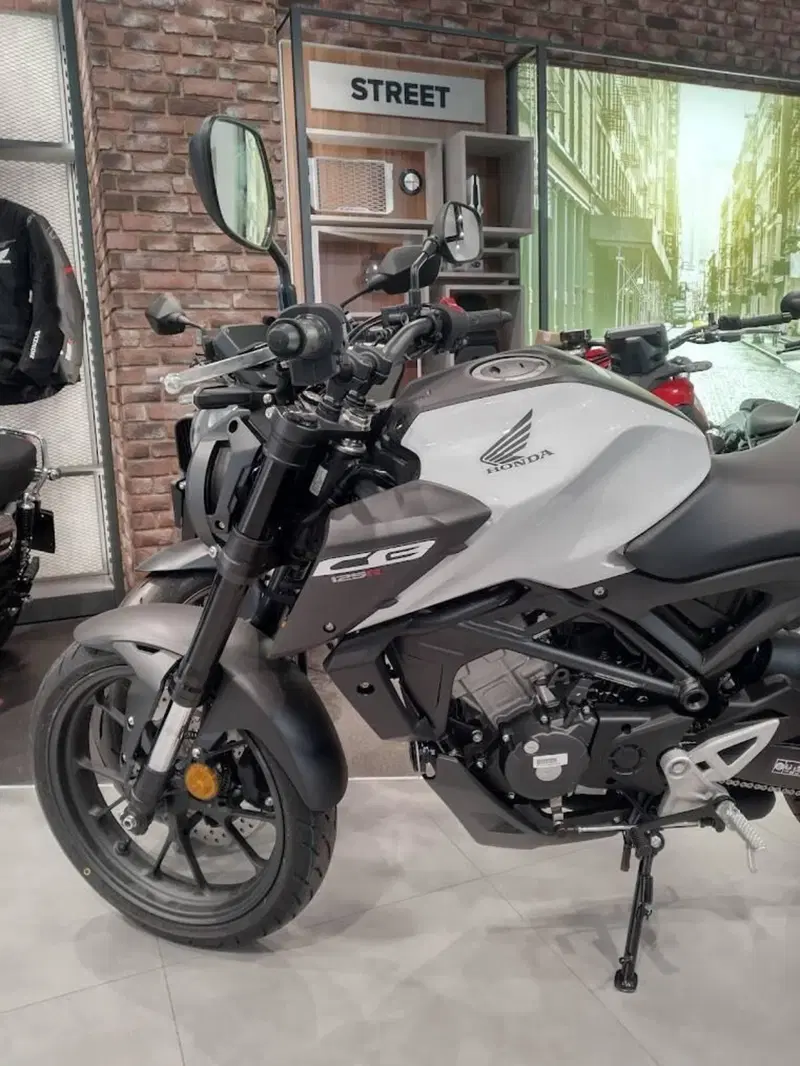 Honda CB 125 R (2024 - 26)