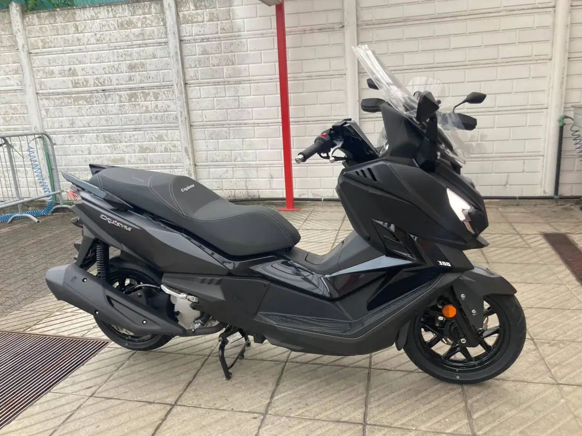Sym CruiSym 300 E5+ (2025 - 26) (2)