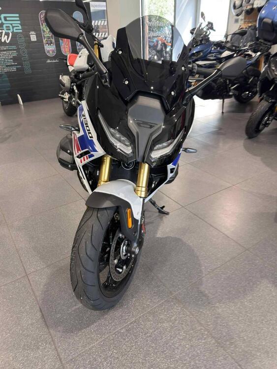 Bmw R 1300 RS (2026) (2)