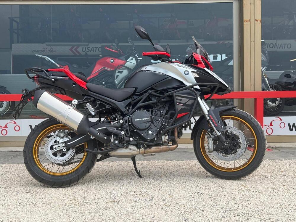 QJ Motor SRT 900 SX (2025) (3)